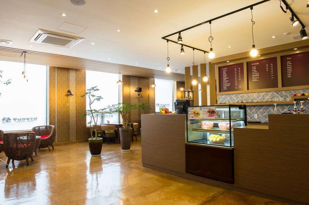 Pungnam Tourist Hotel Jeonju Eksteriør billede