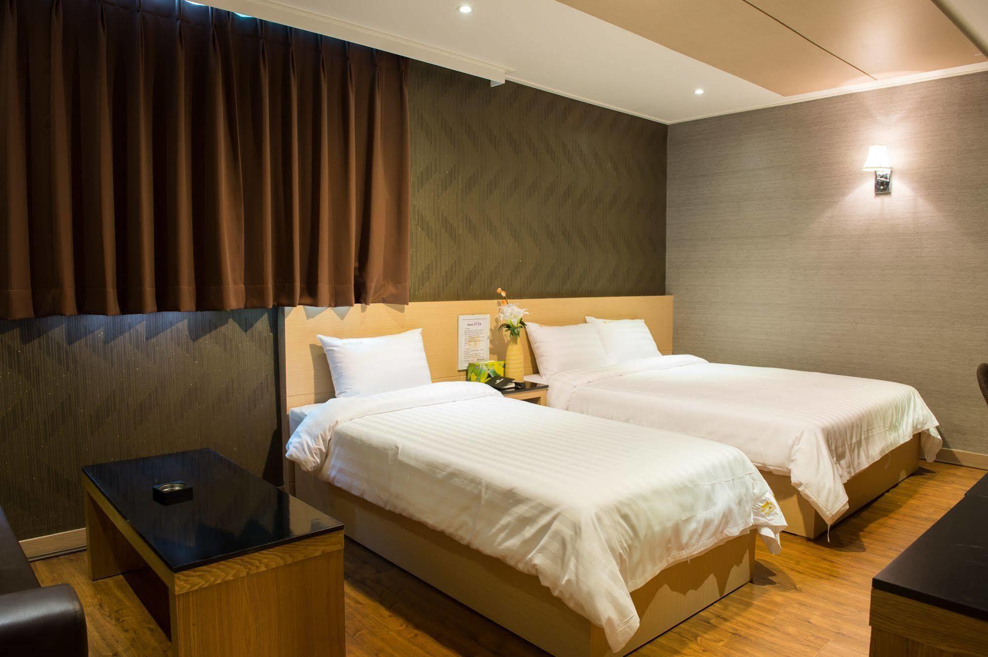 Pungnam Tourist Hotel Jeonju Eksteriør billede