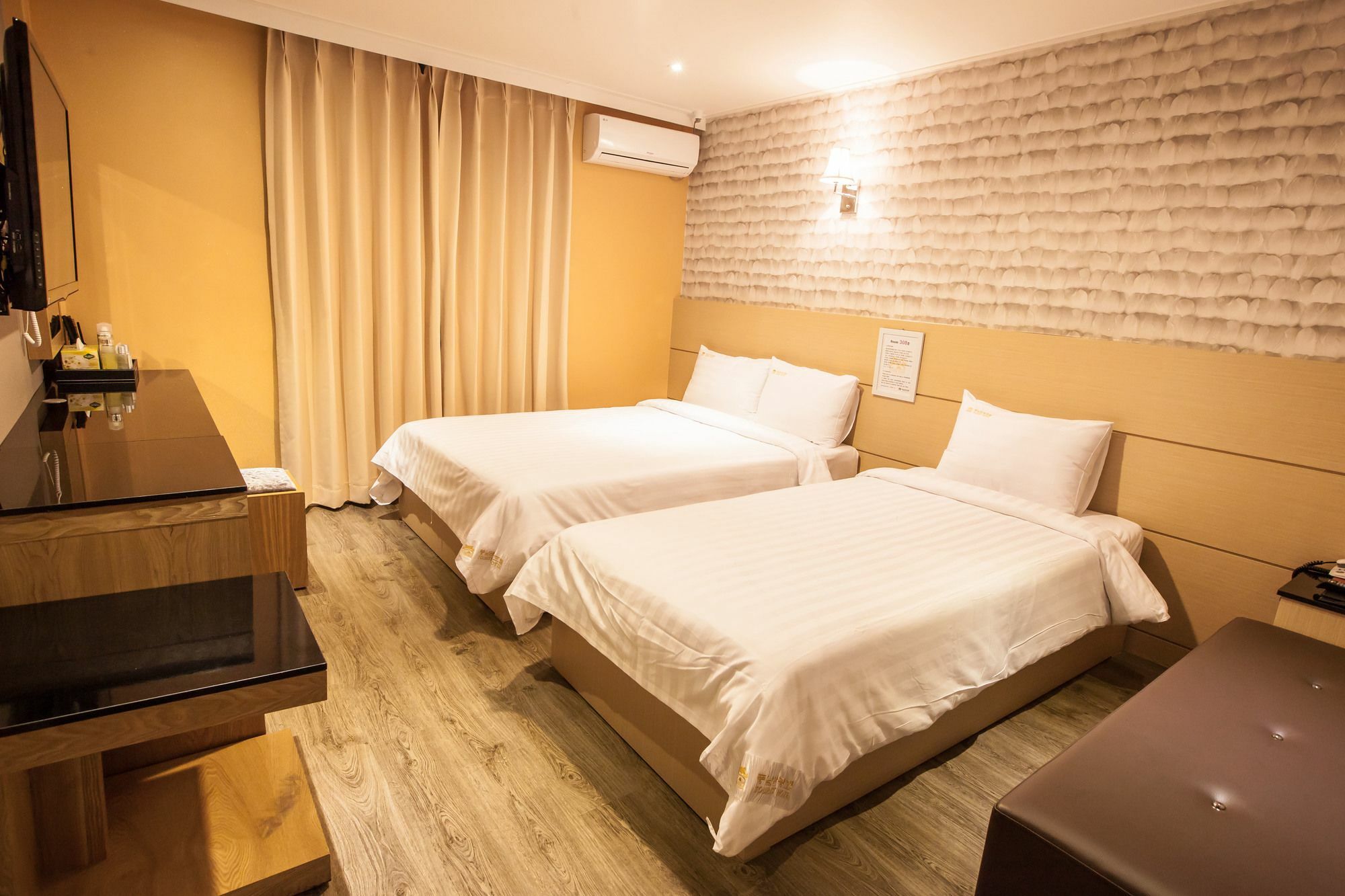 Pungnam Tourist Hotel Jeonju Eksteriør billede